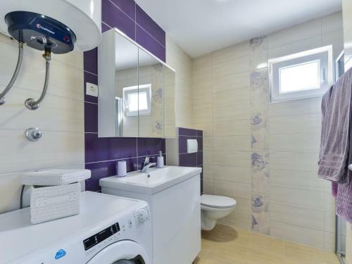 Crowonder Smile Villa