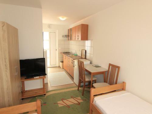 Apartments Sea Breeze