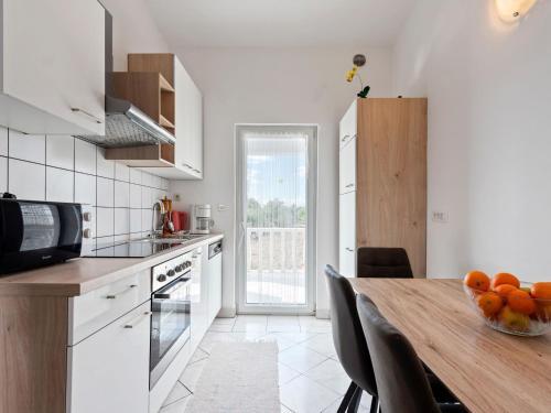 Snug Apartment In Vir With Sea Beach Nearby