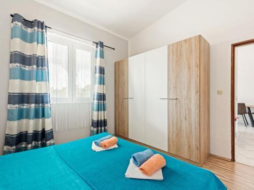 Snug Apartment In Vir With Sea Beach Nearby