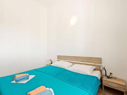 Snug Apartment In Vir With Sea Beach Nearby