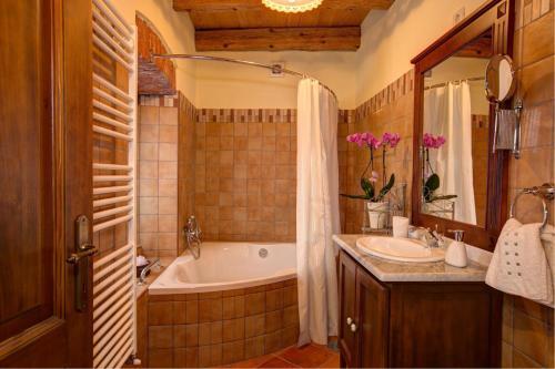 Visignano Villa Sleeps 6 Pool Air Con Wifi