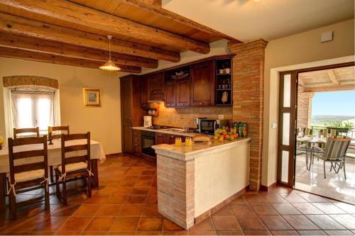 Visignano Villa Sleeps 6 Pool Air Con Wifi