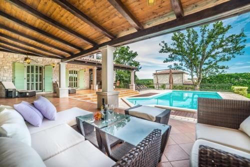 Villa Romana - Luxury Villa With Swimming Pool