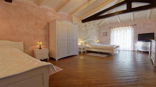 Villa Romana - Luxury Villa With Swimming Pool