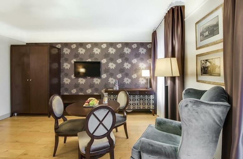 Semarah Hotel Metropole