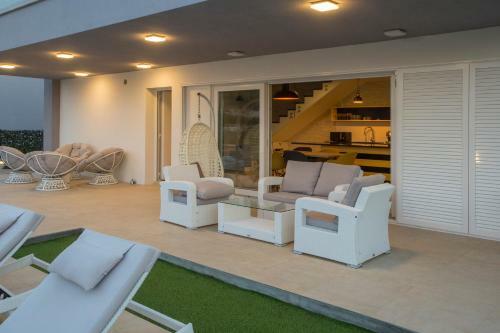 Luxury Blue Villas Vis