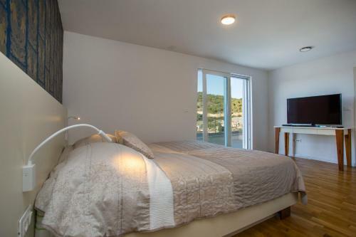 Luxury Blue Villas Vis