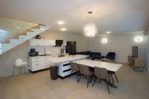 Luxury Blue Villas Vis