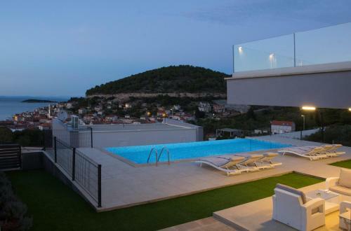 Luxury Blue Villas Vis