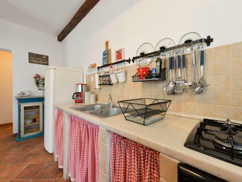 Holiday Home Marija-70m From Beach