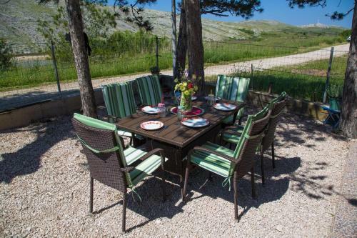 Holiday Home Marija-70m From Beach