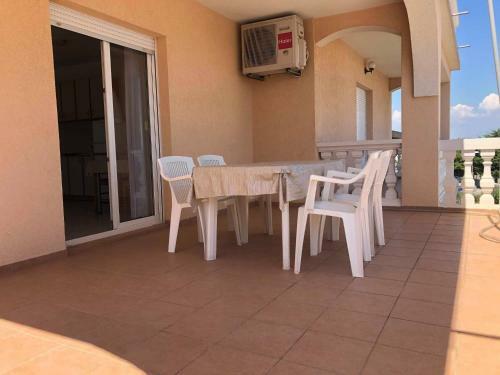 Apartments Sabina - Parking
