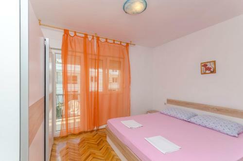 Hostal Rooms Mira