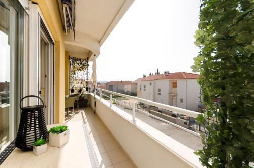 Apartment Golden Oasis