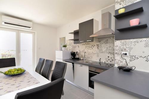 Apartments Valter 1938