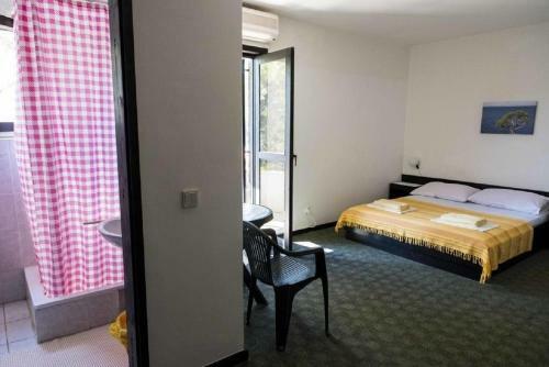 Hostal Apt And Rooms Alijam - Parking