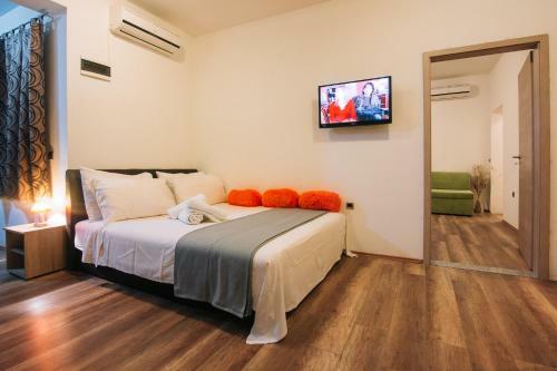 Beachfront Apartments With Private Parking Ae1183