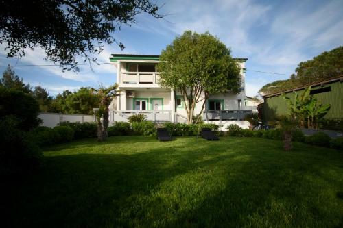 Beachfront Apartments With Private Parking Ae1183