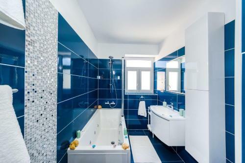 Apartamentos Ema 2br Apt. In Old Town Centre