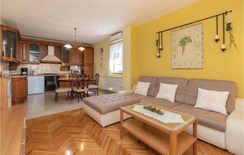 Two-bedroom Apartment In Zadar
