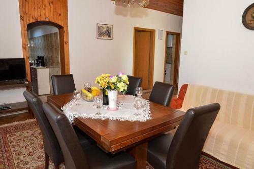 Apartments Vinko-100m From Beach