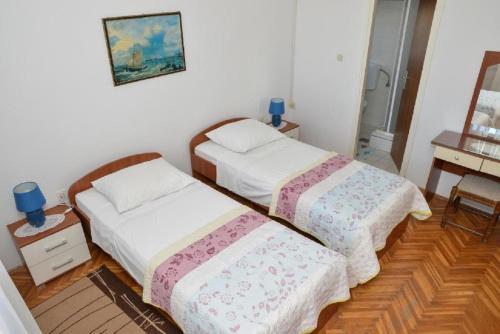 Apartments Vinko-100m From Beach