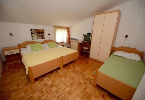Apartments Ankica - 150 M From Beach
