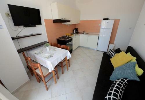 Apartments Ankica - 150 M From Beach
