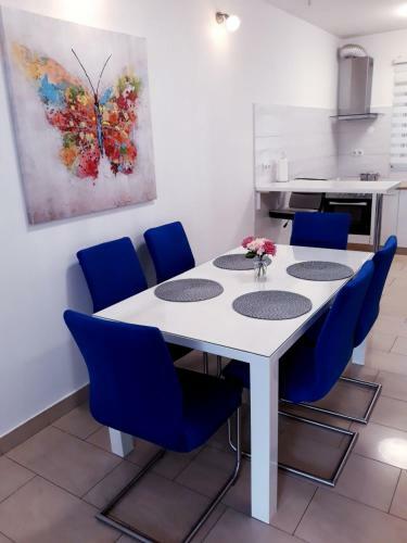 Villa Holiday Home Mia