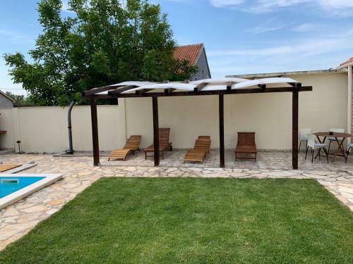 Attractive Holiday Home In Zadar With Private Swimming Pool