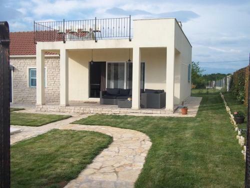 Attractive Holiday Home In Zadar With Private Swimming Pool