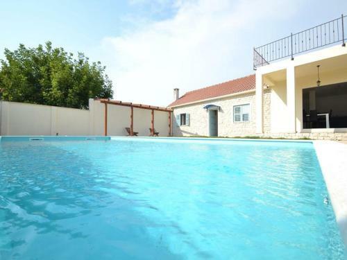 Attractive Holiday Home In Zadar With Private Swimming Pool