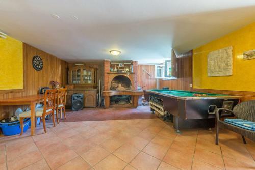 Villa Lux Nina With Six Bedrooms, Private Pool, Sauna