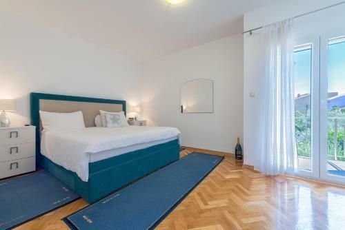 Villa Lux Nina With Six Bedrooms, Private Pool, Sauna
