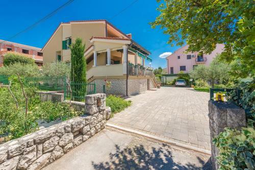 Villa Lux Nina With Six Bedrooms, Private Pool, Sauna