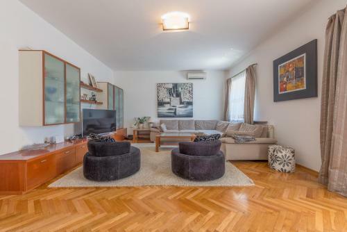 Villa Lux Nina With Six Bedrooms, Private Pool, Sauna