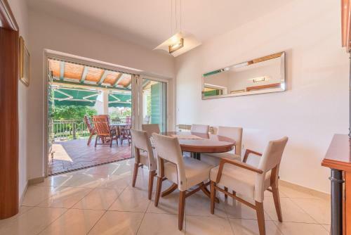 Villa Lux Nina With Six Bedrooms, Private Pool, Sauna