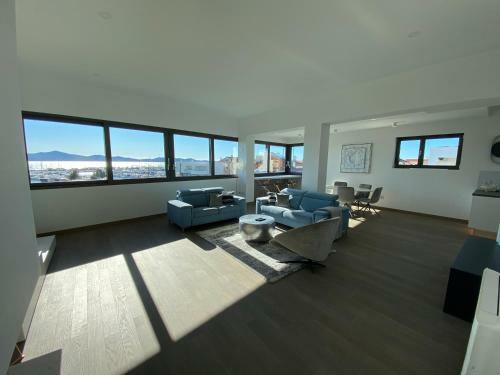 Apartamentos The View Luxury Residence With Pool