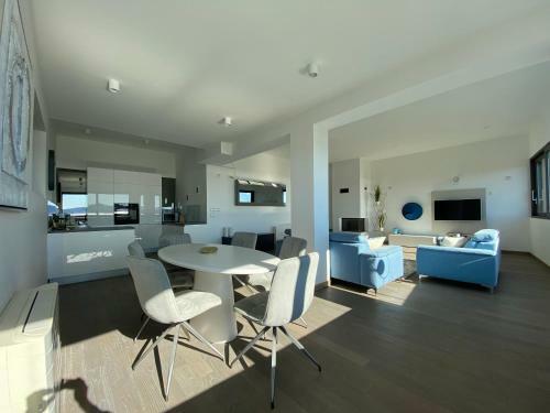 Apartamentos The View Luxury Residence With Pool
