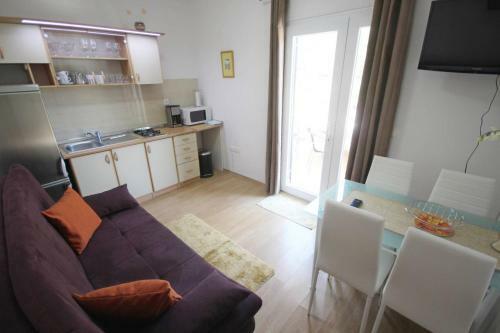 Small Apartment For A Great Holiday