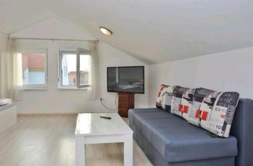 Hostal Urnebes