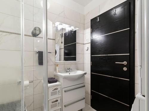 Modern Apartment In Zadar With Garden