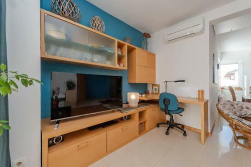 Romantic Oasis Modern Apartment