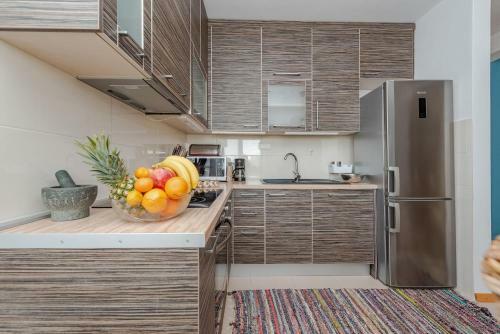 Romantic Oasis Modern Apartment