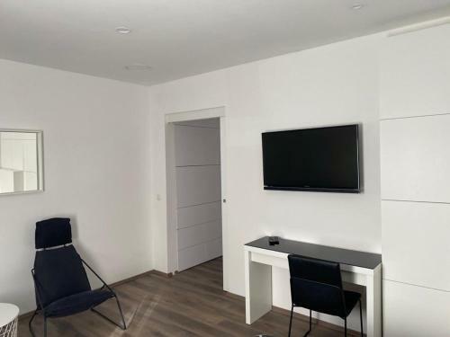 Octagon Main Square Apartment