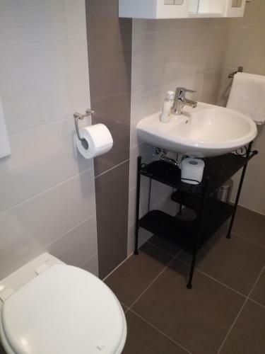 Hostal Studio Apartment Adro In The Center With Parking