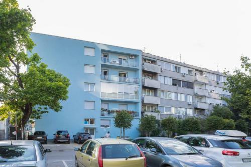 Spacious 2bdr Apartment With Beautiful Terrace
