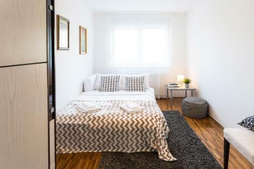 Spacious 2bdr Apartment With Beautiful Terrace