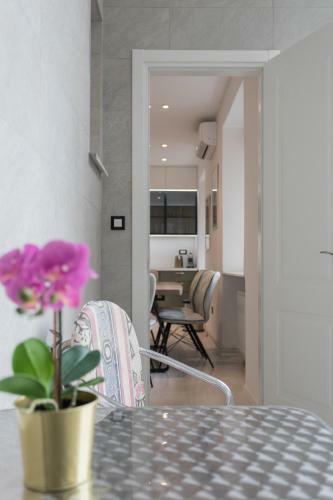 Spacious 2bdr Apartment Few Steps From City Center